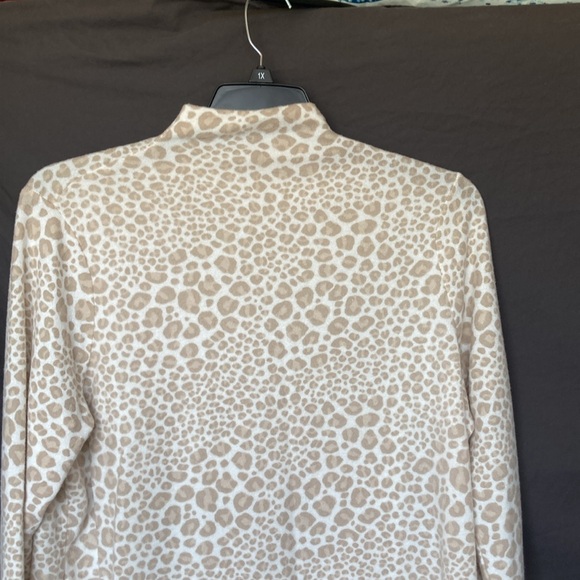 Emily Daniels top mockneck cheetah print animal print neutral PXL - Picture 12 of 14